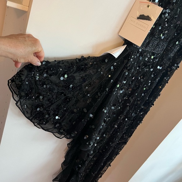 Mac Duggal 93687 One Shoulder Embellished Black Gown Sz 2 NWT - Picture 11 of 12